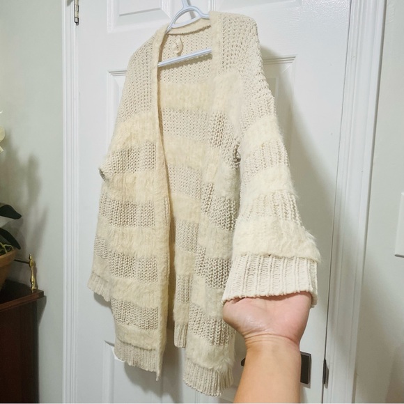 Dreamers Open Front Cardigan - Picture 2 of 6